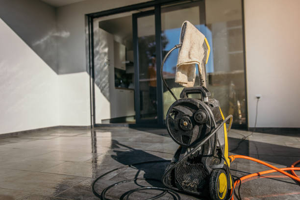 Best Animal Enclosure Cleaning  in Mount Vernon, IA